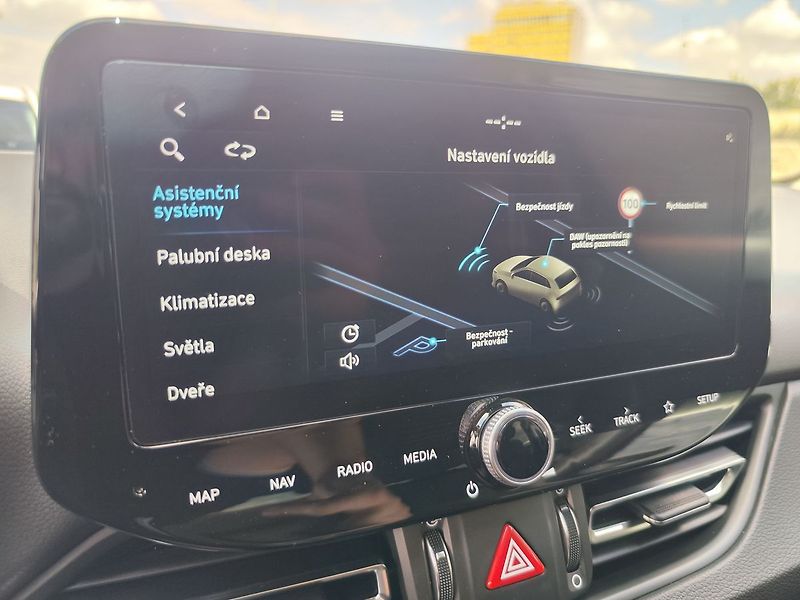 Hyundai i30 1.5 T-GDI/103kW Style Safety - fotka 17 z 36