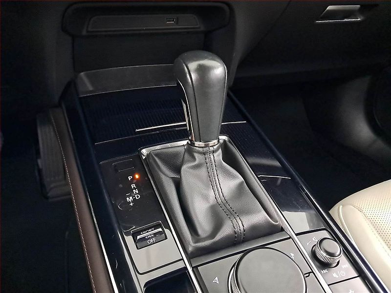 Mazda CX-30 (2021) Plus Skyactiv-X 2.0 - fotka 13 z 23