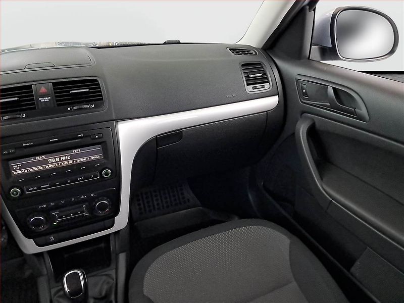 Škoda Yeti (2012) 2.0 TDI, Tempomat - fotka 8 z 16