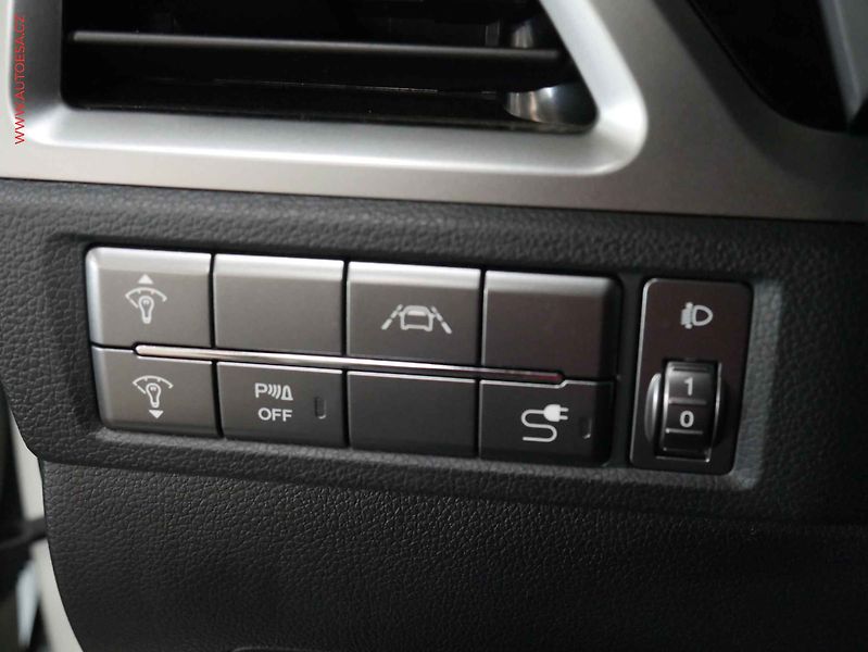 SsangYong Korando (2022) 1.6CRDi, 2.maj,ČR, servis - fotka 15 z 16