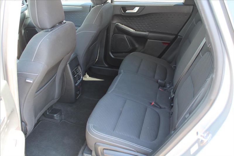 Ford Kuga 1,5 EB  ČR,1.MAJ,TITANIUM,DPH - fotka 28 z 38