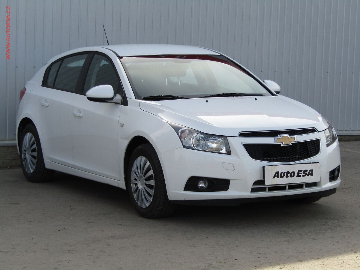 Chevrolet Cruze 1.8i, AC, tempo, park.asist