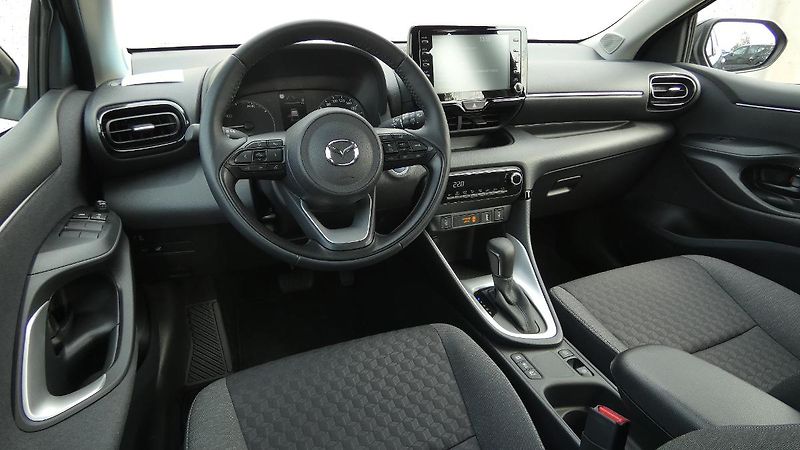 Mazda 2 1.5 Hybrid e-CVT Centre-line - fotka 5 z 22