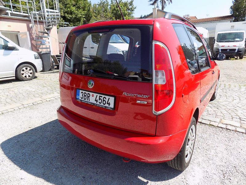 Škoda Roomster 1,2 TSI 63 KW ACTIVE, KLIMA - fotka 11 z 54