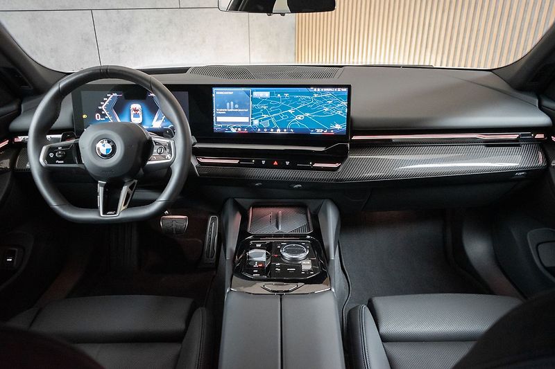 BMW Řada 5 540d xDrive ///M*HK*ČR*ZÁRUKA - fotka 8 z 58