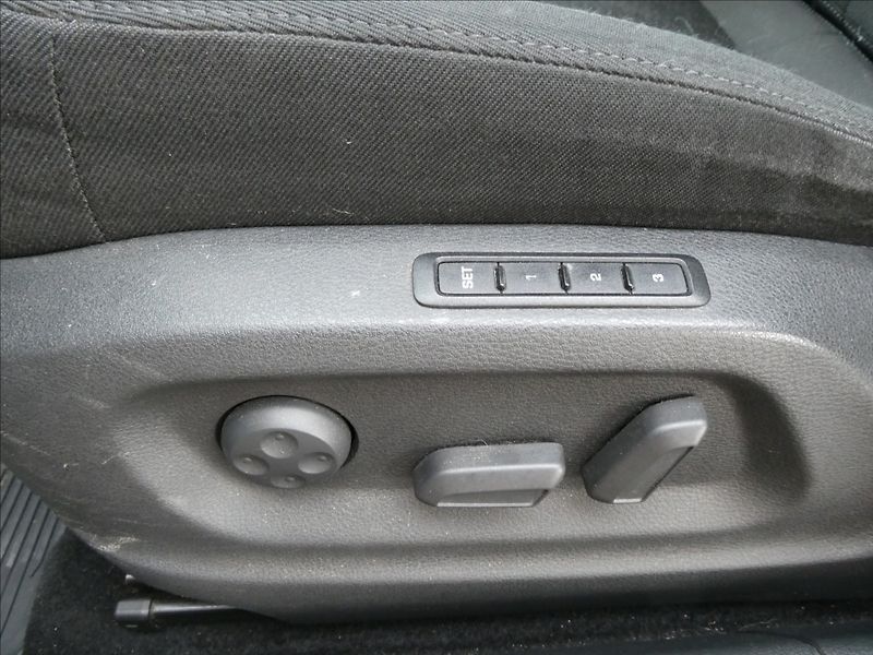 Škoda Yeti 1,8 TSI 118 kW Experience 4x4 - fotka 17 z 49