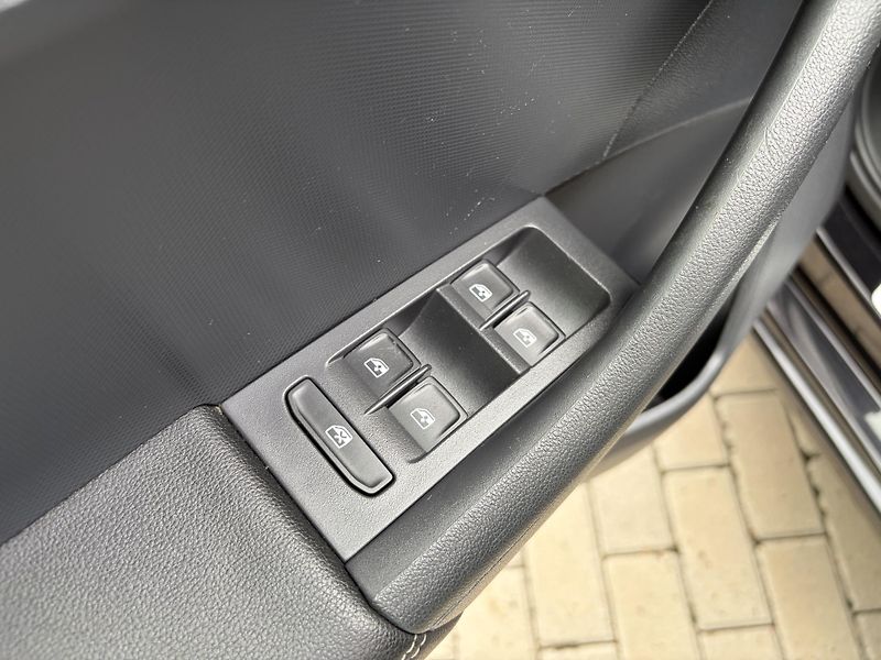 Škoda Rapid 1.0 TSi Clever - fotka 24 z 29