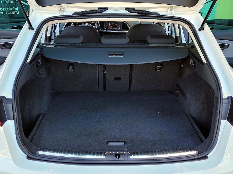 Seat Leon 1,2 ST Style 1maj*SERV.KNÍŽKA* - fotka 16 z 44
