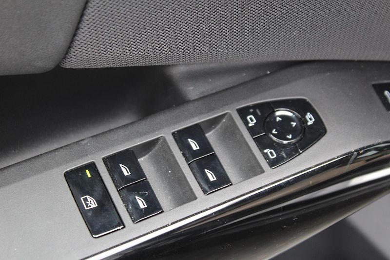 BMW X3 20d xDrive - fotka 11 z 27