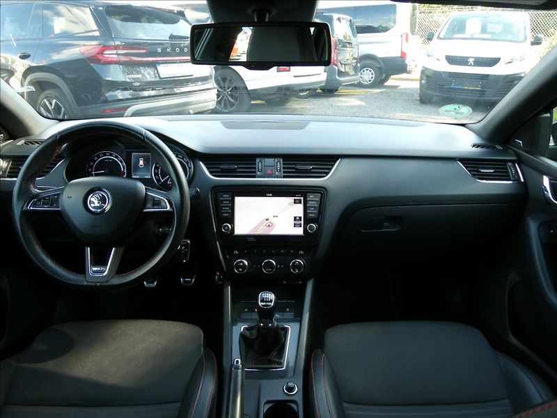Škoda Octavia 2,0 TDi 135kW RS serviska,2.ma - fotka 27 z 51