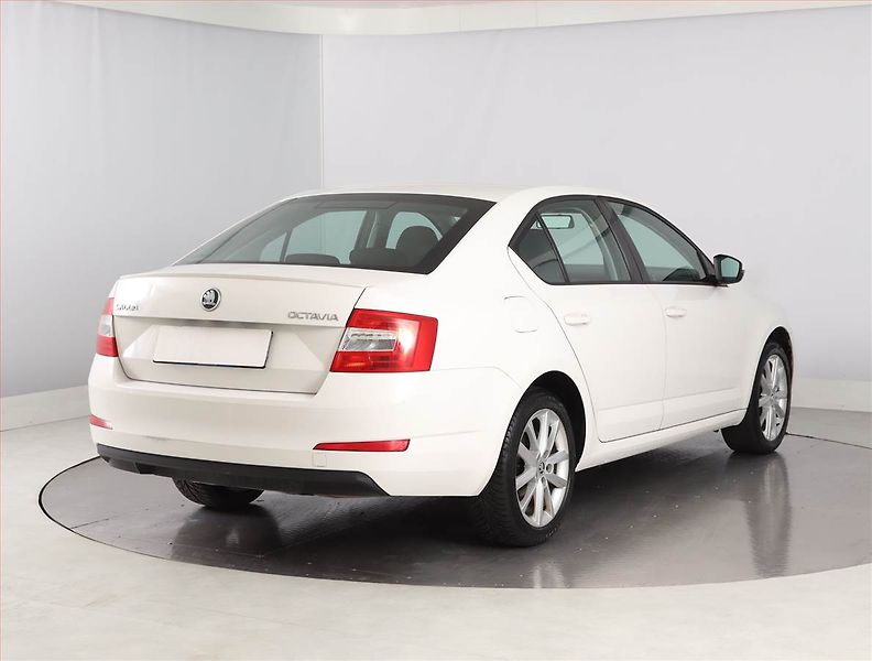 Škoda Octavia (2014) 1.6 TDI, Serv.kniha, Tempomat - fotka 5 z 17