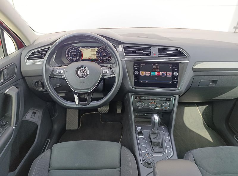 Volkswagen Tiguan 2.0TSI 162kW 4M HIGHLINE ČR  - fotka 22 z 33