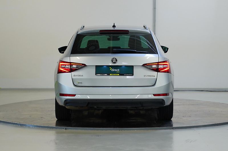 Škoda Superb - fotka 6 z 26