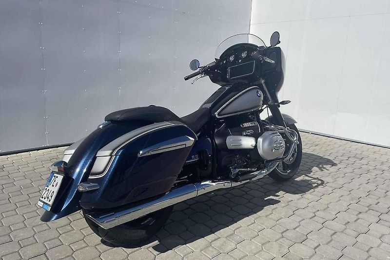 BMW R 18 B pohání mohutný dvouválcový boxer.
