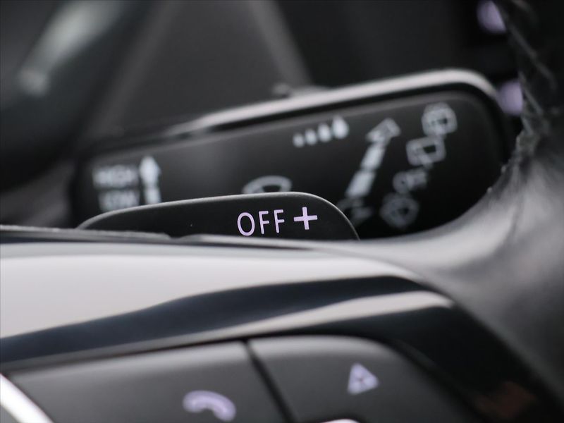 Volkswagen Tiguan 2,0 TDI 110kW DSG R-line DPH - fotka 22 z 32