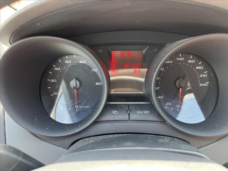 Seat Ibiza 1,2 HTP 12V 51KW  KLIMA SERVIS - fotka 21 z 33