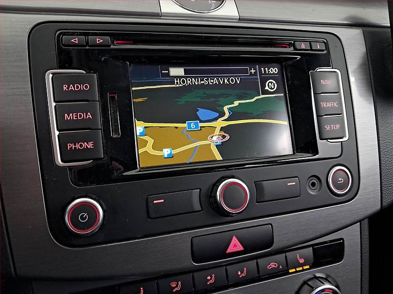 Volkswagen Passat (2014) Comfortline 2.0 TDI, Navi - fotka 13 z 17