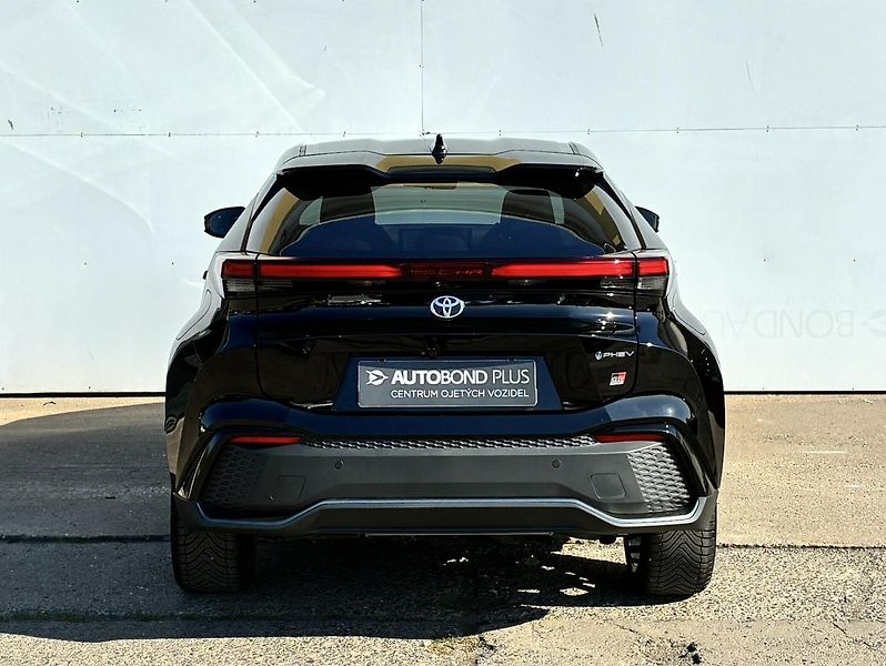 Toyota C-HR 2.0 PHEV e-CVT GR-Sport Dynami - fotka 9 z 24
