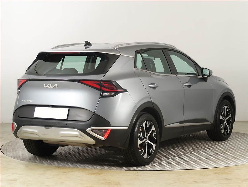 Kia Sportage (2022) Exclusive 1.6 T-GDI - fotka 5 z 19