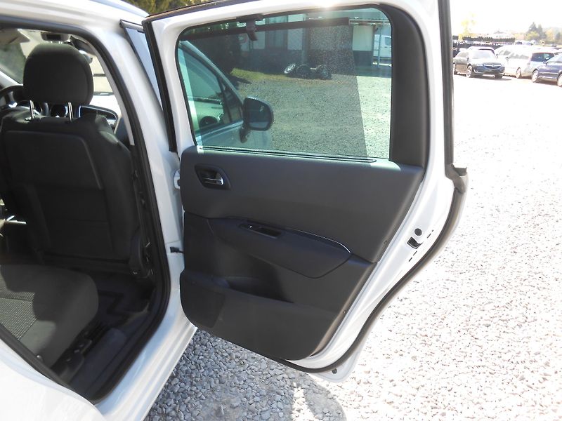 Peugeot 5008 88KW,NAVI,PANORAMA,AUTOMAT - fotka 20 z 45