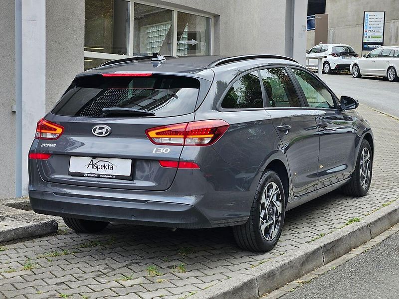 Hyundai i30 1,0 T-GDi 73kW, Smart Climate - fotka 5 z 33