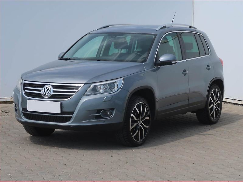 Volkswagen Tiguan (2008) 2.0 TDI, 4X4, Navi, Xenony - fotka 2 z 19