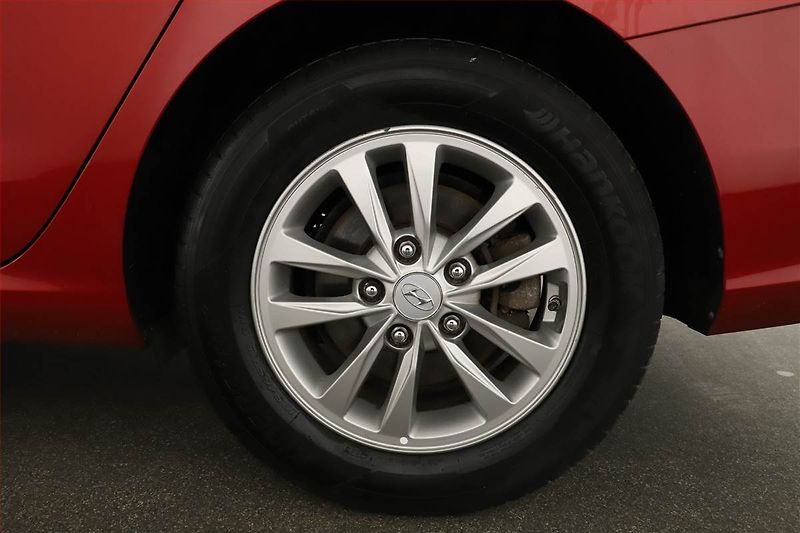 Hyundai i30 (2018) 1.4 T-GDI, ČR,1.maj - fotka 11 z 13