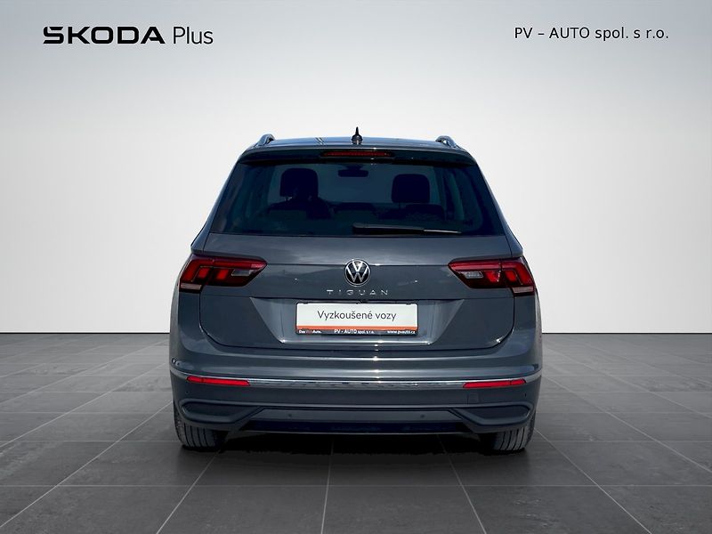 Volkswagen Tiguan (2023) 1.5 TSI 110 kW DSG Life - fotka 28 z 32