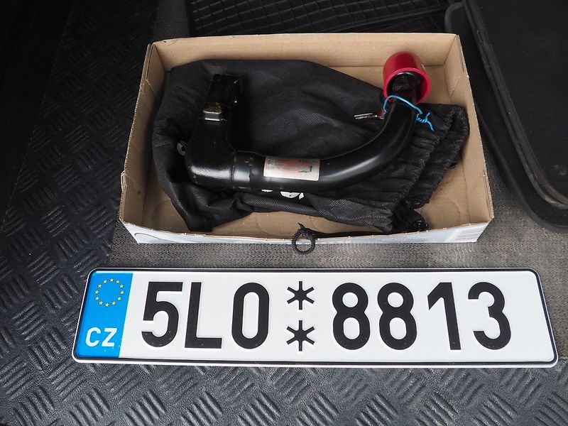 Seat Alhambra (2013) 2.0TDI, 130 kW,  7 Míst, Tažné - fotka 13 z 42