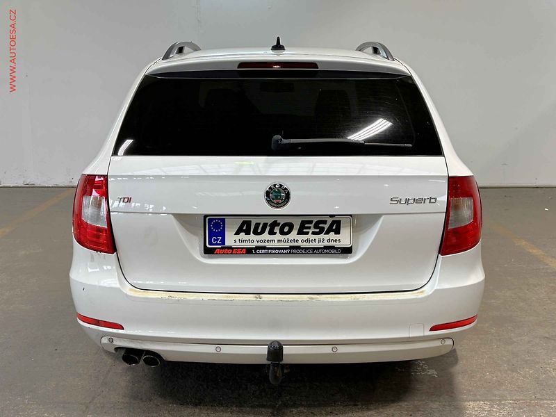 Škoda Superb (2013) 2.0 TDi, Elegance, DSG, +ALU - fotka 5 z 17