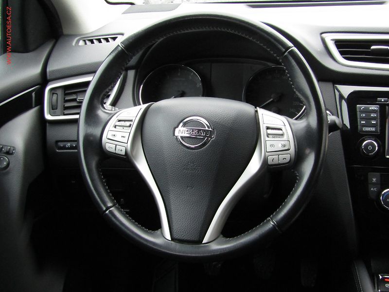 Nissan Qashqai (2016) 1.2 DiG-T 4X2, N-Connecta - fotka 13 z 18