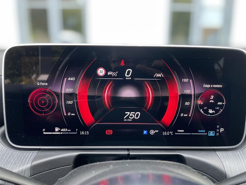 Mercedes-Benz Třídy C 220d 4Matic - fotka 25 z 35