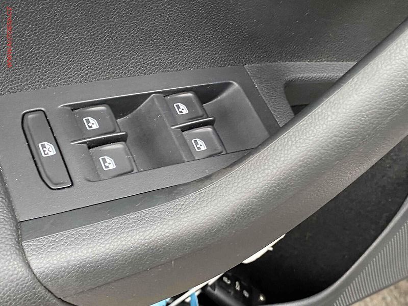 Škoda Octavia (2017) 2.0TDi, 2.maj,ČR, Style, DSG - fotka 11 z 18