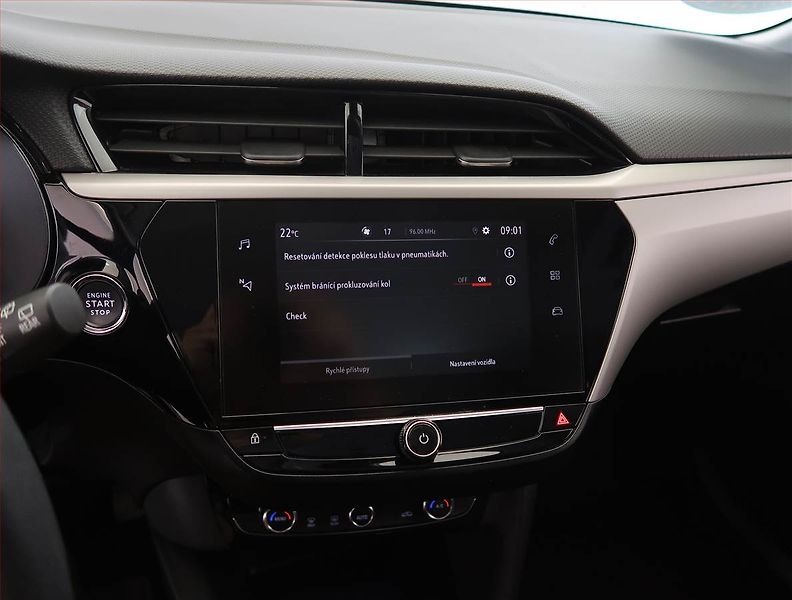 Opel Corsa (2023) 50 kWh, SoH 95%, Automat - fotka 16 z 20