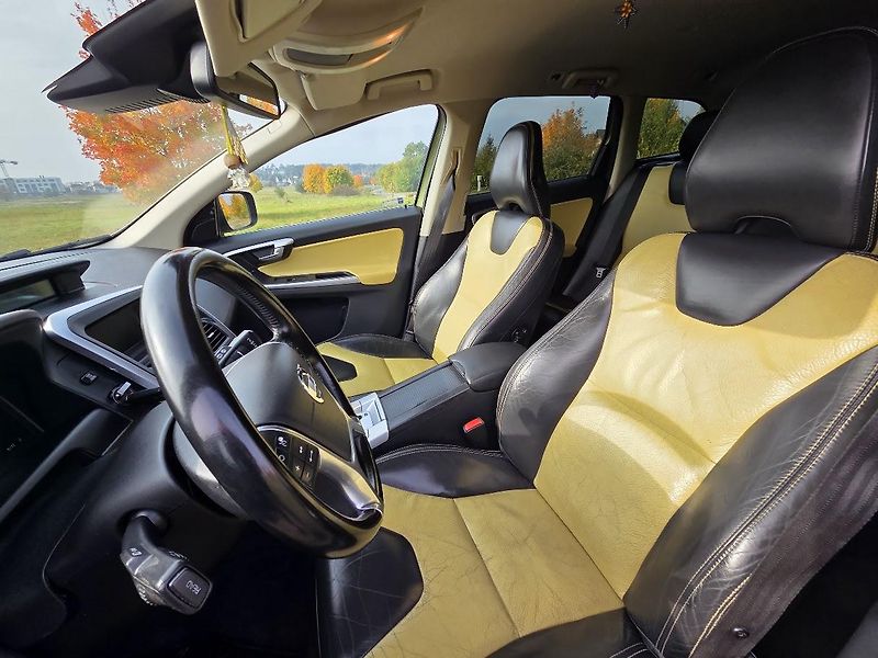 Volvo XC60 (2010) 2,4 D5-151KW-AWD- AUTOMAT - fotka 10 z 20