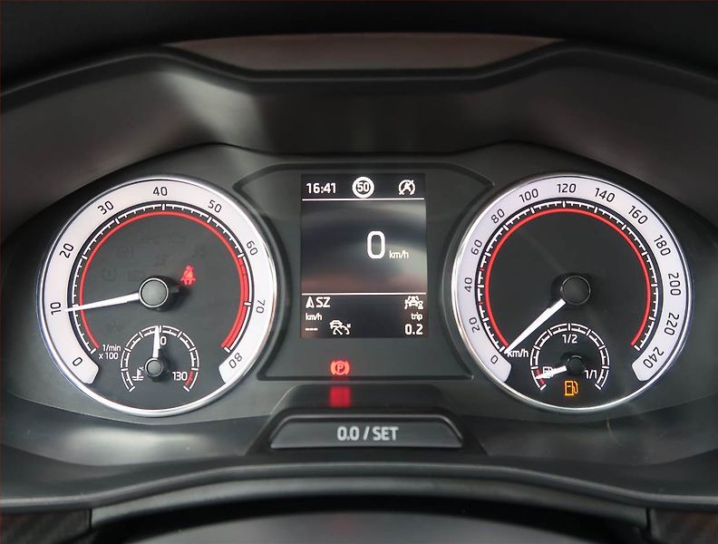 Škoda Kamiq (2023) Monte Carlo 1.5 TSI - fotka 11 z 23