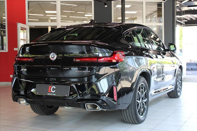 BMW X4 xDrive20d M Sport adLED / Tažn - fotka 6 z 20