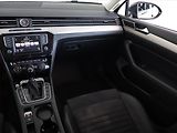 Volkswagen Passat (2017) 2.0 TDI, 4X4, Automat - náhled 8