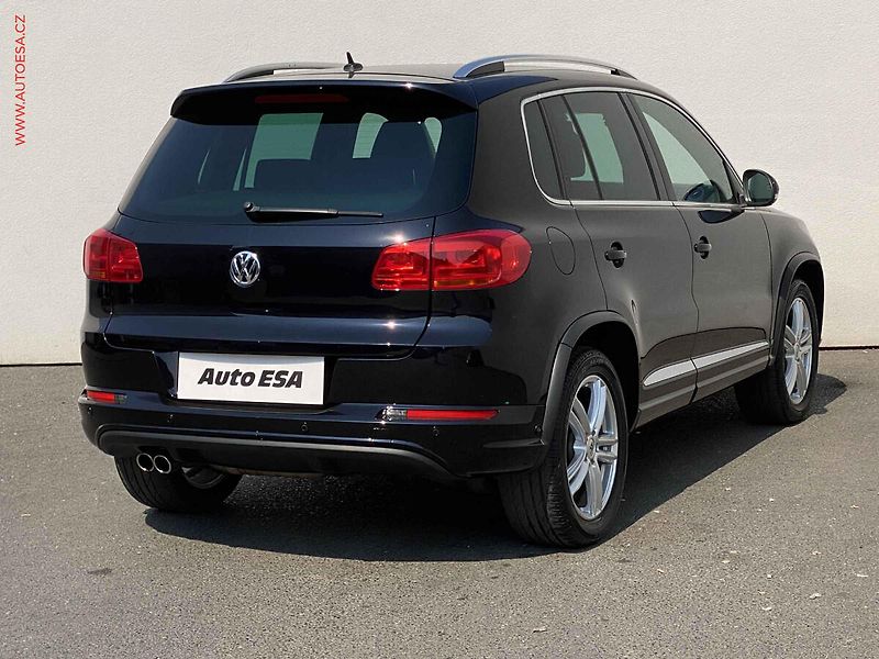 Volkswagen Tiguan (2013) 2.0 TSi 4x4 R-line, Sport - fotka 4 z 17