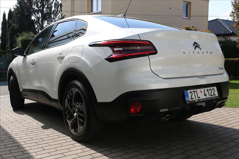 Citroën C4 1,2 1. Majitel, ČR, DPH - fotka 16 z 50
