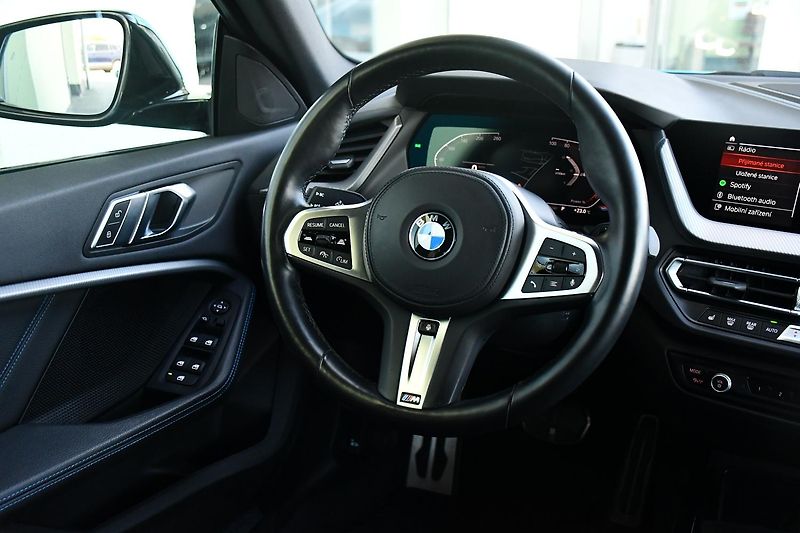 BMW Řada 2 218d M-PERFORMANCE TAŽNÉ 1M ČR - fotka 6 z 37