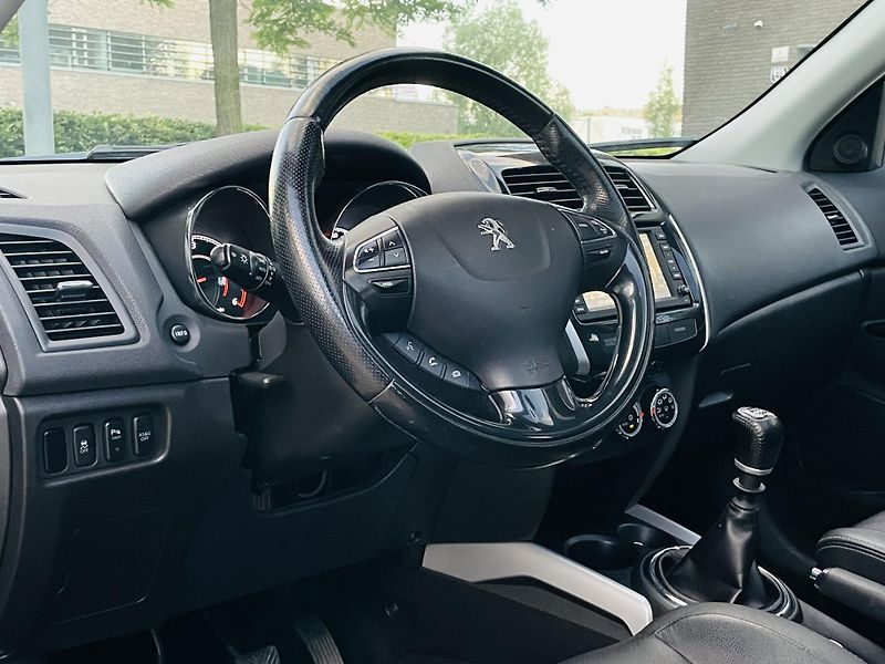 Peugeot 4008 1.8HDI 4x4 VÝHŘEV KAMERA TAŽNÉ - fotka 26 z 47