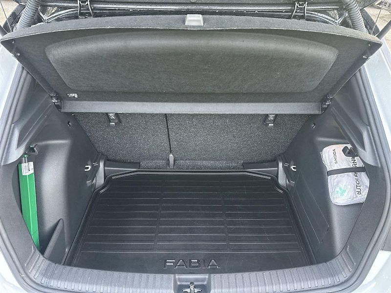 Škoda Fabia (2025) 1.0 TSI DSG Monte Carlo - fotka 28 z 33