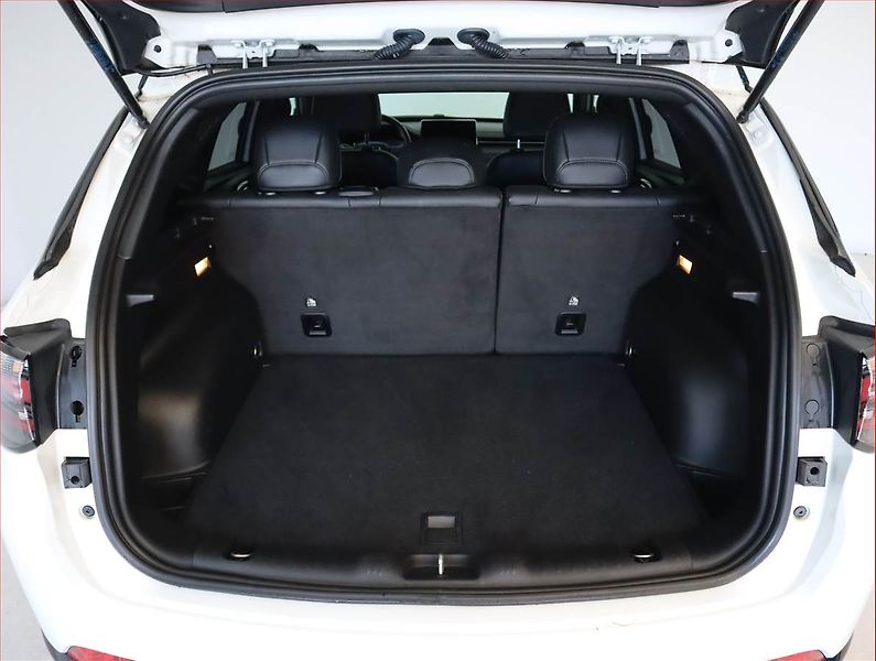 Jeep Compass (2022) 1.3 T-GDI, Automat, Serv.kniha - fotka 14 z 23