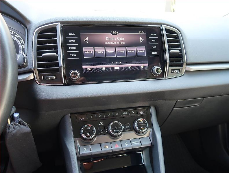 Škoda Karoq (2020) 1.5 TSI - fotka 12 z 18