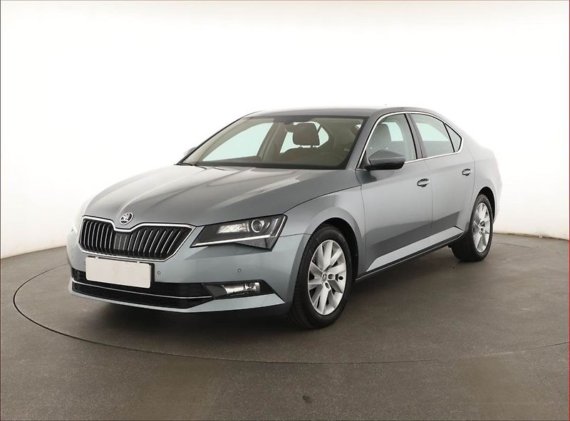 Škoda Superb (2019) Ambition 2.0 TDI, Automat - fotka 2 z 19