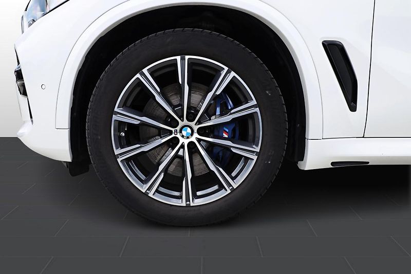 BMW X5 xDrive30d - fotka 7 z 14
