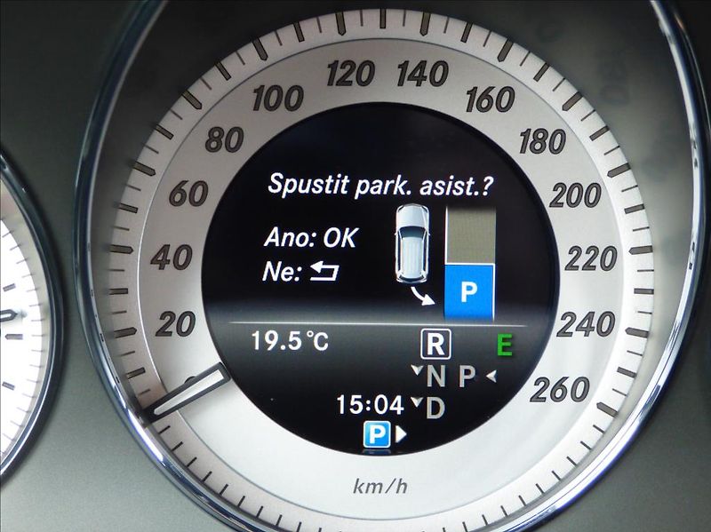 Mercedes-Benz GLK 2,1 220CDI,4Matic,AMG,7G,Bi-Xe - fotka 26 z 77