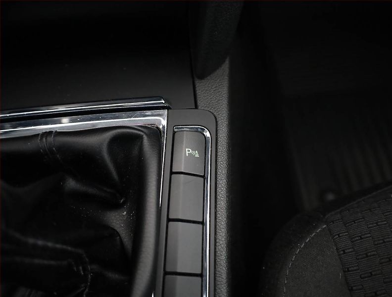 Škoda Superb (2009) 2.0 TDI, Xenony, Tempomat - fotka 13 z 19
