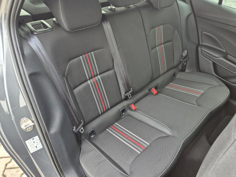 Škoda Fabia (2025) Monte Carlo 1.0TSi 85kW 6°manu - fotka 20 z 34